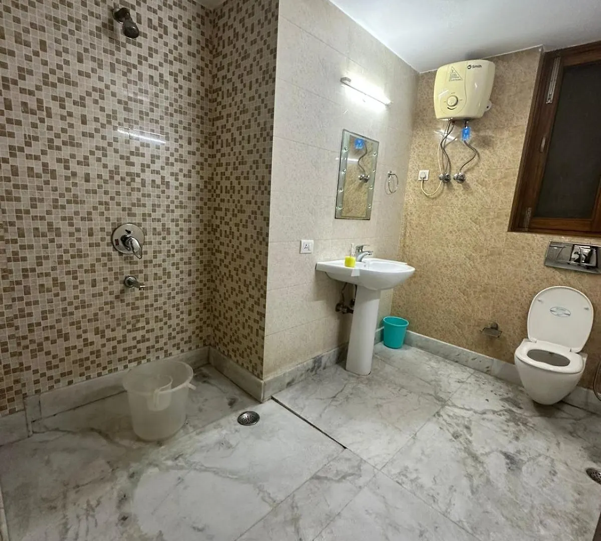 Hotel Keystone Гургаон Гостевой дом