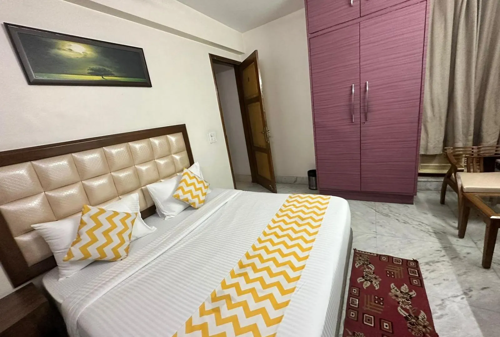 Hotel Keystone Гургаон Гостевой дом